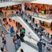 Mall-ul a devenit spațiu public, iar hainele ajung să fie mai de preț decât omul