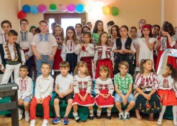 Parohia Verona 1 consolidează identitatea copiilor români și le explică Ortodoxia copiilor catolici italieni
