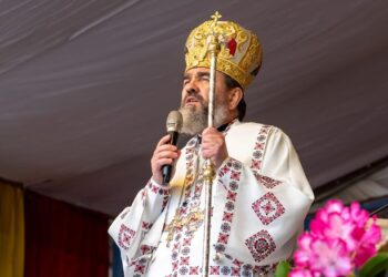  (Video) Predica P.S. Gherontie Hunedoreanul la Hramul Bisericii Sf. Gheorghe Botoșani. „În fiecare din noi este câte un sfânt pe care noi îl chinuim cu păcatele noastre”