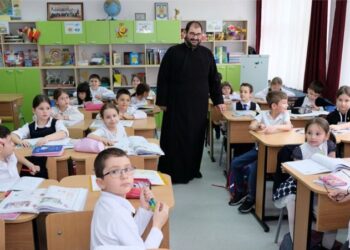 Contribuția profesorului de religie la dezvoltarea caracterului religios al copilului