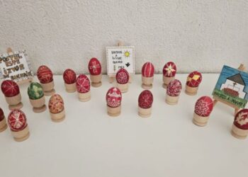 Atelier de încondeiat ouă de Paşti la Şcoala Parohială din Rovigo, Italia