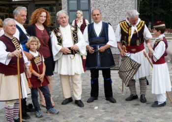 23 Mai – Ziua Naţională a Aromânilor (Dzuua Natsională a Armănjloru) 