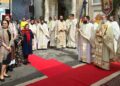 Altarul parohiei din Catania a fost sfințit de doi ierarhi