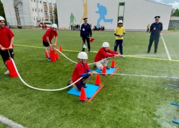 Iniţiativă, spirit de echipă, curaj și disciplină. Întrecere pentru trofeul „Prietenii Pompierilor”