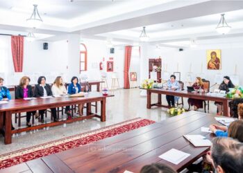 „Cuvinte-zid și cuvinte-fereastră. Cuvânt frumos, purtător de Hristos”. Conferință la Centrul Eparhial Suceava