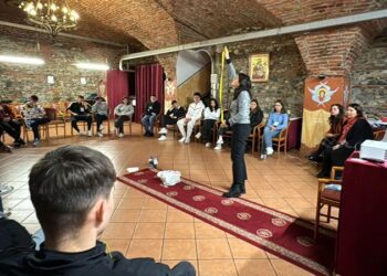 Tinerii români din Italia se pregătesc pentru organizarea taberelor eparhiale