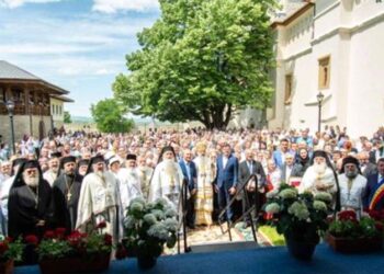Biserica Mănăstirii Bârnova a primit haina cea nouă a sfințirii