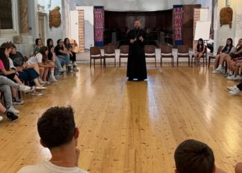Preasfințitul Părinte Atanasie de Bogdania în tabăra adolescenților din familiile clericilor