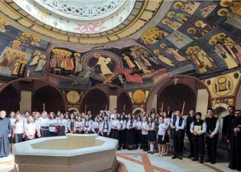 Premii pentru elevii olimpici din cadrul Seminariilor și Liceelor Teologice ale Arhiepiscopiei Iașilor și de la Școala „Varlaam Mitropolitul”