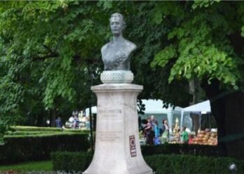 Luna iunie ne amintește de cei 135 de ani de la trecerea la cele veșnice a lui Eminescu