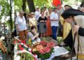 Pomenire sub ramuri umbroase a poetului Mihai Eminescu