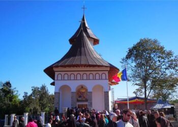 „Sub acoperişul Bisericii”. Proiect social în Parohia Buzeni din județul Botoșani