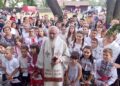 Mănăstirea Popăuți din Botoșani este colaboratoare a programului „Burse pentru copii săraci din Moldova”