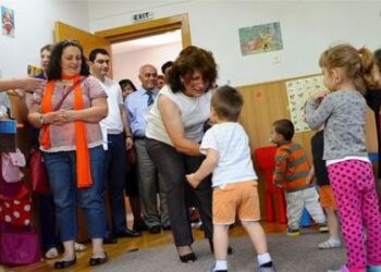Condiții mai aspre pentru cei care vor să fie asistenţi maternali