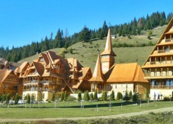 „Temerari pe drumul cunoașterii”. Tabăra de vară de la Mănăstirea Dorna Arini, Suceava, s-a încheiat