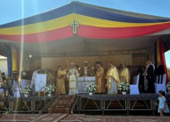 Pictura bisericii „Sfinții Apostoli Petru și Pavel” II Botoșani, din cartierul ANL Cișmea, a fost sfințită de doi ierarhi