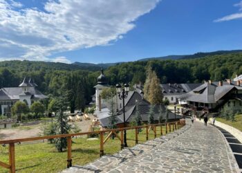 Pãrintele Arhimandrit Ciprian Grădinaru se va afla la Mãnãstirea Sihãstria în perioada: 3 August – 8 August pentru spovedanie și sfat duhovnicesc