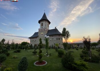 Pe 15 august, Preasfinţitul Părinte Nichifor Botoșăneanul va sluji la Mănăstirea Zosin din Botoşani