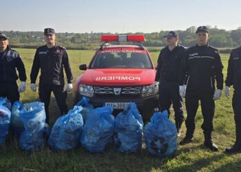 Pompierii botoșăneni au participat la campania națională de ecologizare