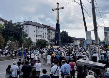 Slujbă la Monumentul „Sfintei Cruci” din municipiul Botoșani