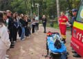 Elevi de la Colegiul Național „Mihai Eminescu” din municipiul Botoșani au luat lecții de prim ajutor de la paramedicii SMURD