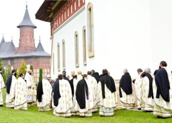 Biserica nouă cu hramul „Acope­ră­mân­tul Maicii Domnului“, a Mănăstirii Popăuţi din municipiul Botoşani, va fi în sărbătoare