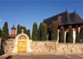 Biserica nouă cu hramul „Acope­ră­mân­tul Maicii Domnului“, a Mănăstirii Popăuţi din municipiul Botoşani, va fi în sărbătoare
