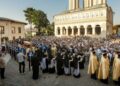 Mii de pelerini s-au rugat la București de Sărbătoarea Sfântului Dimitrie cel Nou