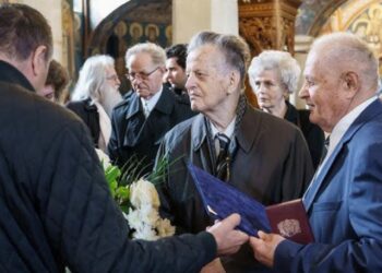 Ordinul „Sfântul Apostol Andrei Ocrotitorul României”, dăruit academicianului Alexandru Zub