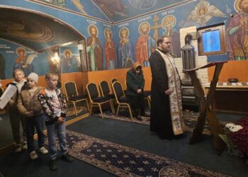 Timpul se scurge foarte repede. O parohie din Protopopiatul Dorohoi face pregătire pentru colinde