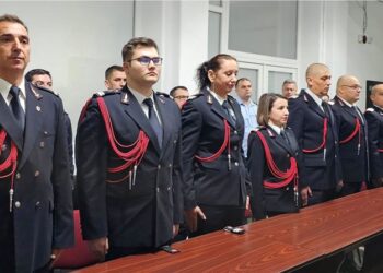 Pompieri botoșăneni avansați în grad cu prilejul Zilei Naționale a României