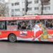Autobuzul lui Moș Crăciun aduce magia Crăciunului la Botoșani