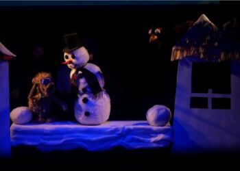 O nouă premieră pentru cei mici. „Povestea unui om de zăpadă” la Teatrul „Vasilache” Botoșani