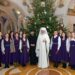 Patriarhul Daniel le-a explicat colindătorilor de ce cinstim icoanele: Prin nașterea sa ca Om, Dumnezeu are chip