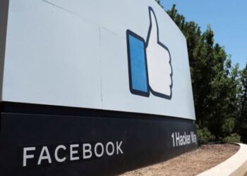 Liber la dezinformare și manipulare pe Facebook