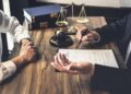 Succesiunea fără toți moștenitorii: Când este posibil să excluzi rudele și ce spune legea. Dezmoștenirea