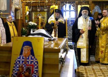 Ceremonia de deshumare a moaștelor Sfântului Cuvios Dometie cel Milostiv de la Râmeț