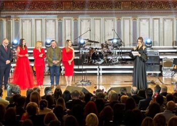 Botoșăneanca Anamaria Ivanache a primit Premiul Asistentul Social la Gala națională a excelenței în asistență socială