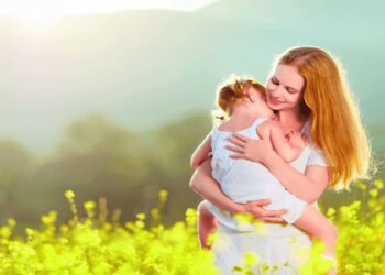„Afirmă-ți eternitatea prin maternitate!”.  Forumul mamelor creștine la Suceava