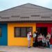 Preotul Dan Damaschin și Asociația „Glasul Vieții” au construit o casă pentru o familie cu 9 copii din Iași