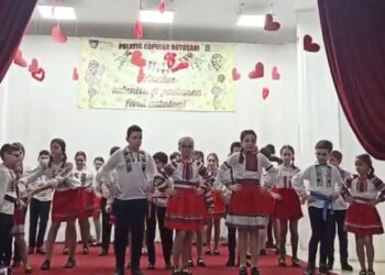 „Zâmbet pentru suflet”. Spectacol la Palatul Copiilor Botoșani dedicat mămicilor și bunicilor