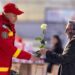 Flori și zâmbete oferite de pompierii botoșăneni