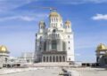 Un moment istoric se apropie la Catedrala Națională, ridicarea Crucii pe Turla Pantocrator
