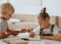 10 aprilie – Ziua internațională a fraților și a surorilor