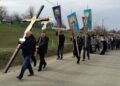 Procesiunea „Drumul Crucii” la Mănăstirea Hadâmbu în Sfânta și Marea Joi a Săptămânii Patimilor