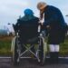 Cine poate primi pensie de handicap cu însoțitor