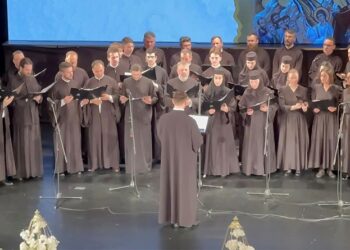 Corul „Emanuel Zmeu” al Protopopiatului Botoșani a participat la Concertul „Koinonia” organizat la Teatrul „Mihai Eminescu”
