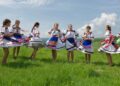 Fondatoarea „La Blouse Roumaine”: Să redescoperim ia nu doar în muzee, ci în familie, în școală, în Biserică!