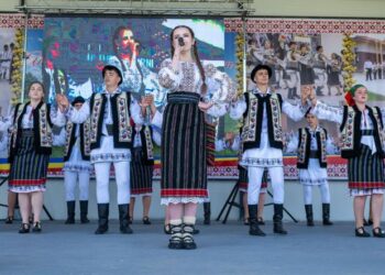 Promovarea folclorului autentic botoșănean la ,,Zilele Satului Corni”  
