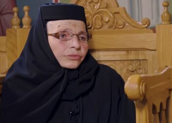 (Video) O tinerețe petrecută în preajma Părintelui Paisie Olaru – o slujire adusă, încă din viață, Sfinților